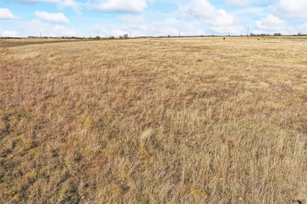 1315 Fm 677 S St Jo, TX 76265
