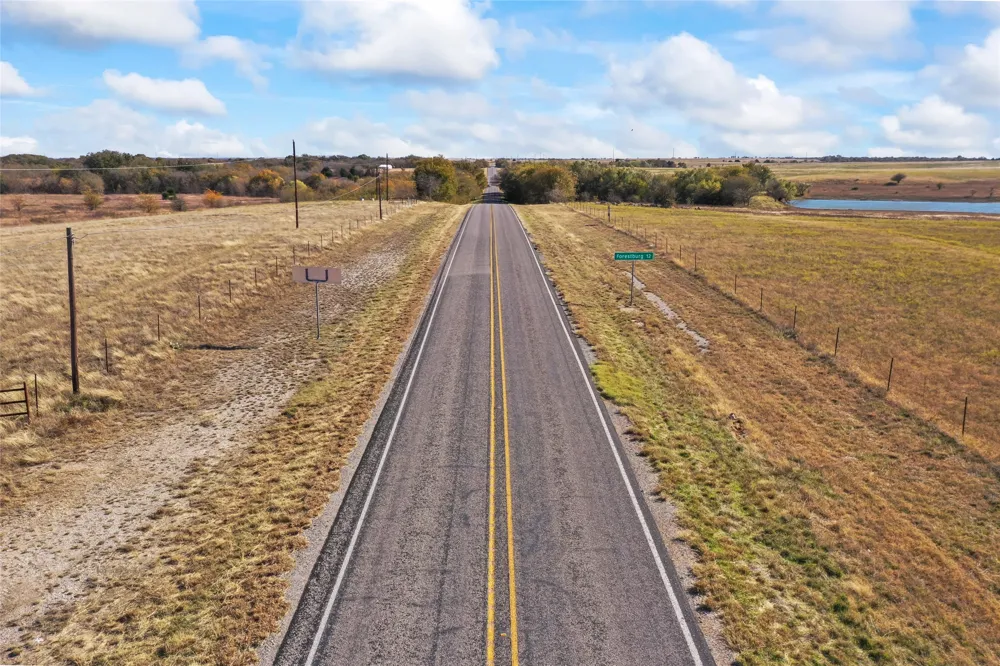 1315 Fm 677 S St Jo, TX 76265