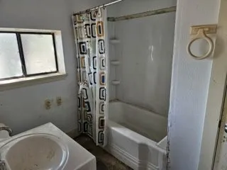 12127 Railroad Avenue Sinton, TX 78387