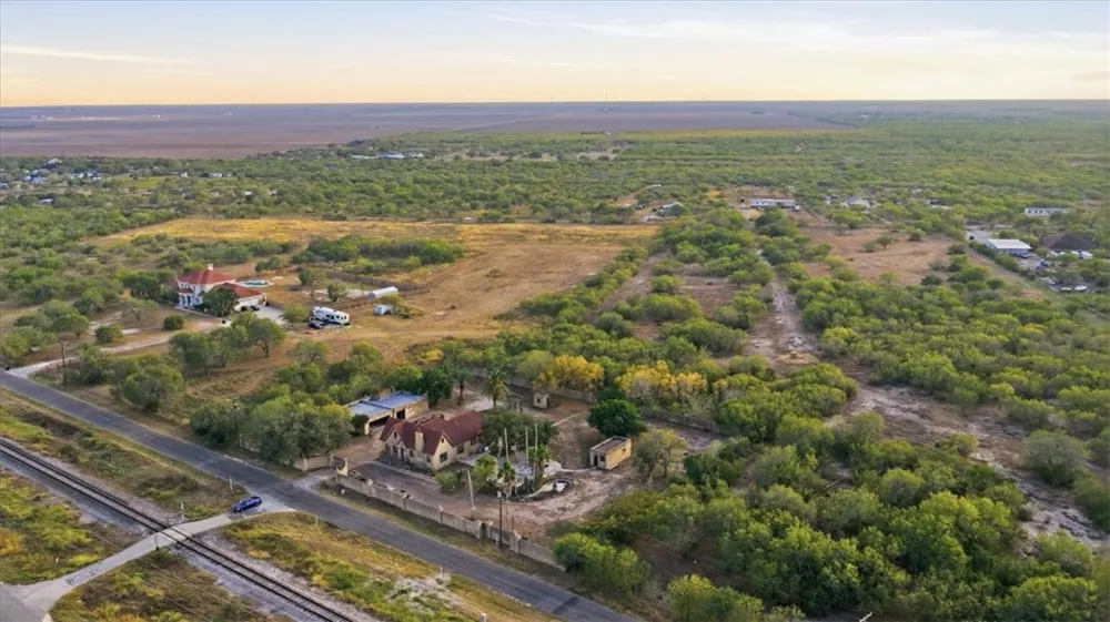 12127 Railroad Avenue Sinton, TX 78387