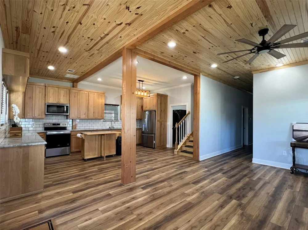 724 Franklin Bellevue, TX 76228