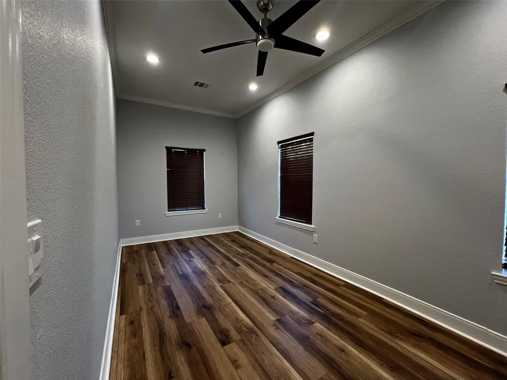 724 Franklin Bellevue, TX 76228