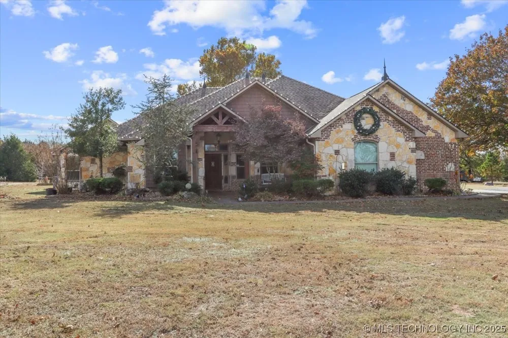 555 White Chimney Stuart, OK 74570