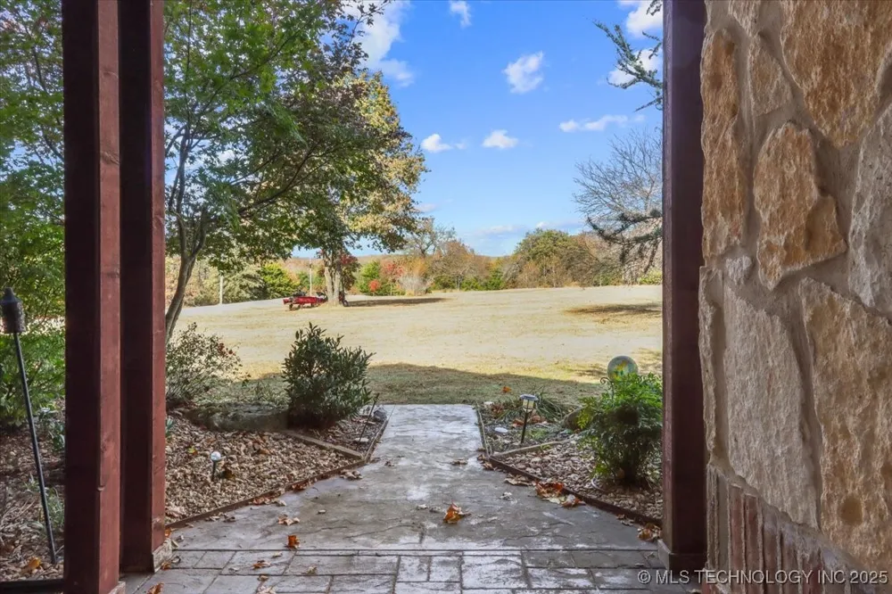 555 White Chimney Stuart, OK 74570