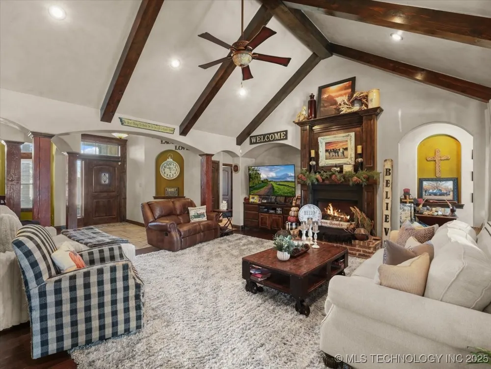 555 White Chimney Stuart, OK 74570