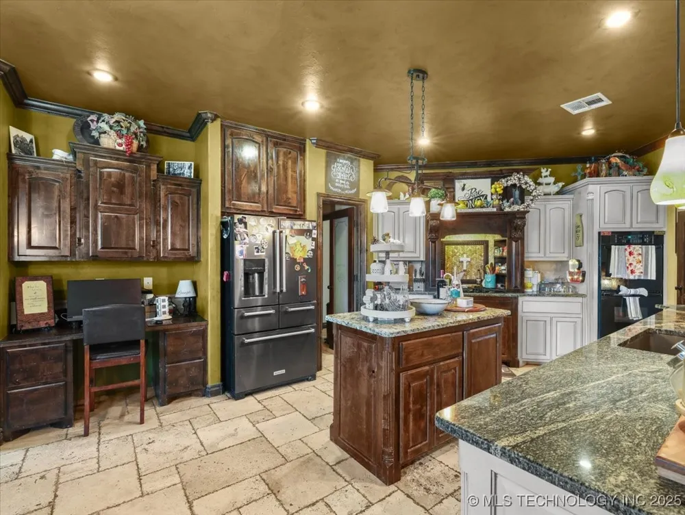 555 White Chimney Stuart, OK 74570