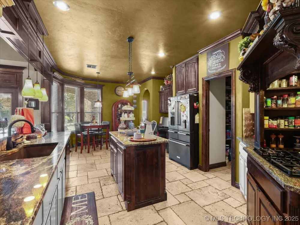 555 White Chimney Stuart, OK 74570