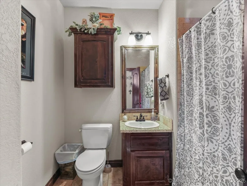 555 White Chimney Stuart, OK 74570
