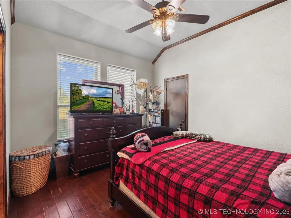 555 White Chimney Stuart, OK 74570