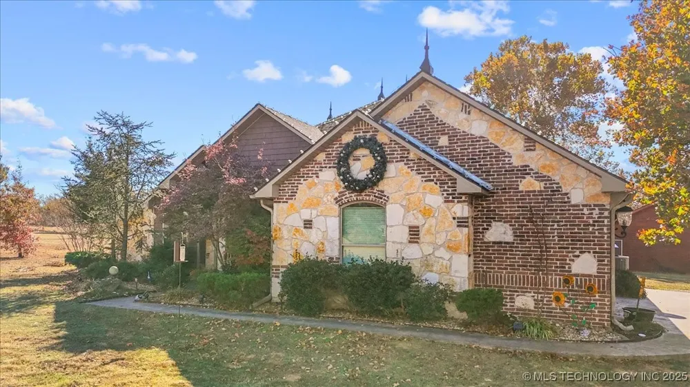 555 White Chimney Stuart, OK 74570