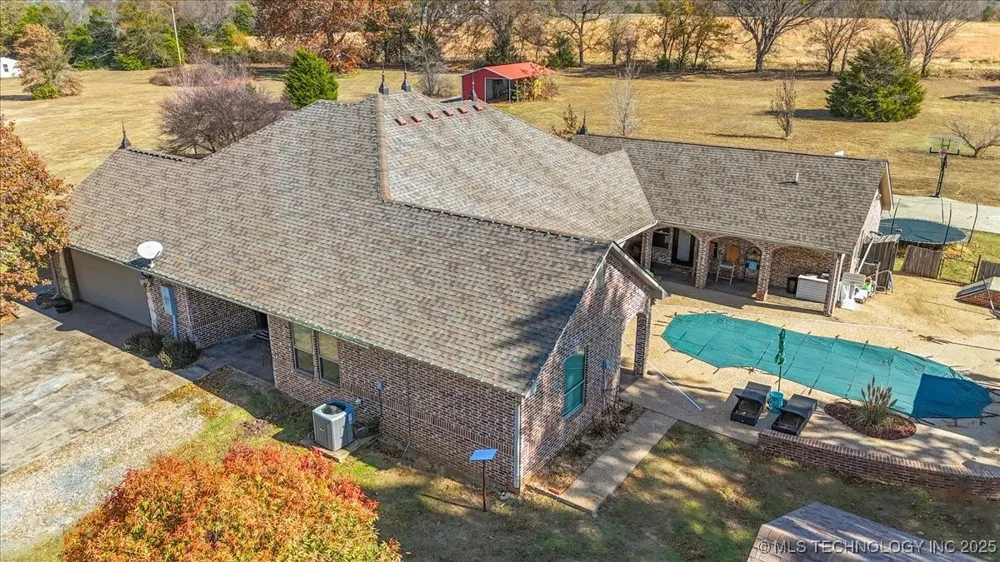 555 White Chimney Stuart, OK 74570