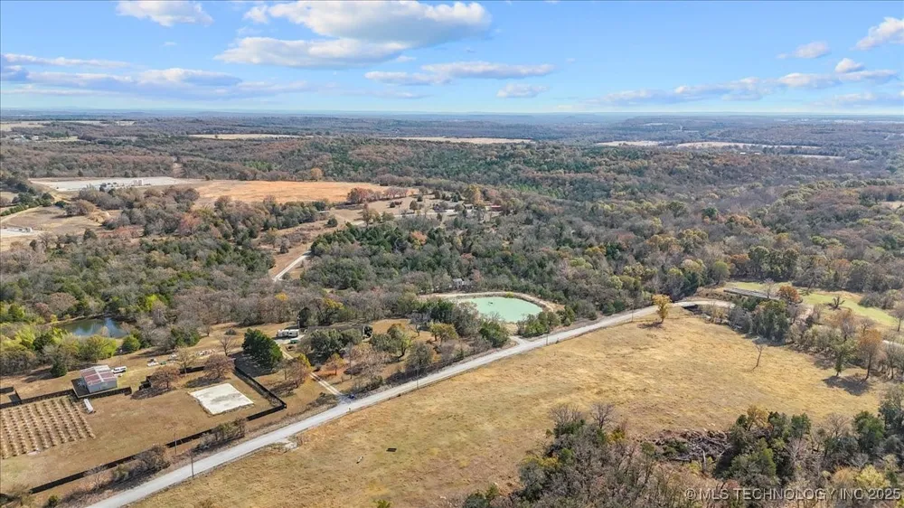 555 White Chimney Stuart, OK 74570