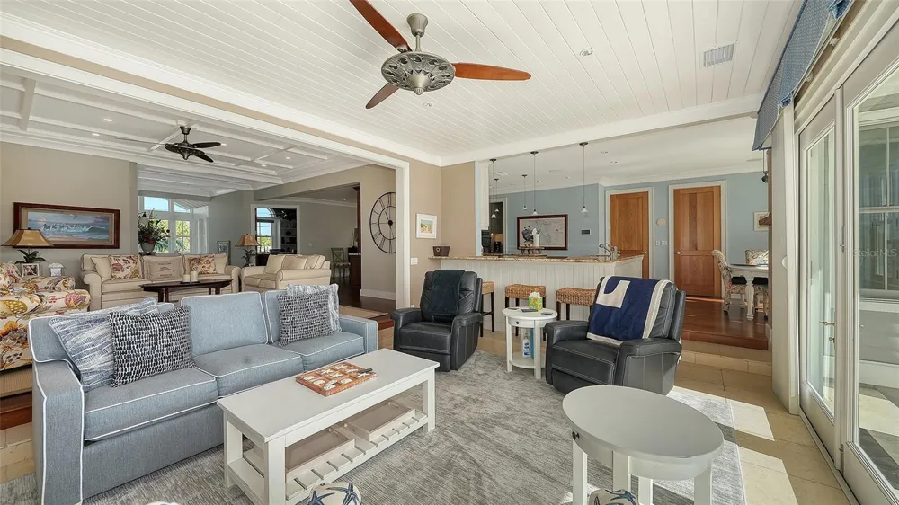 340 MORNINGSIDE DRIVE Sarasota, FL 34236