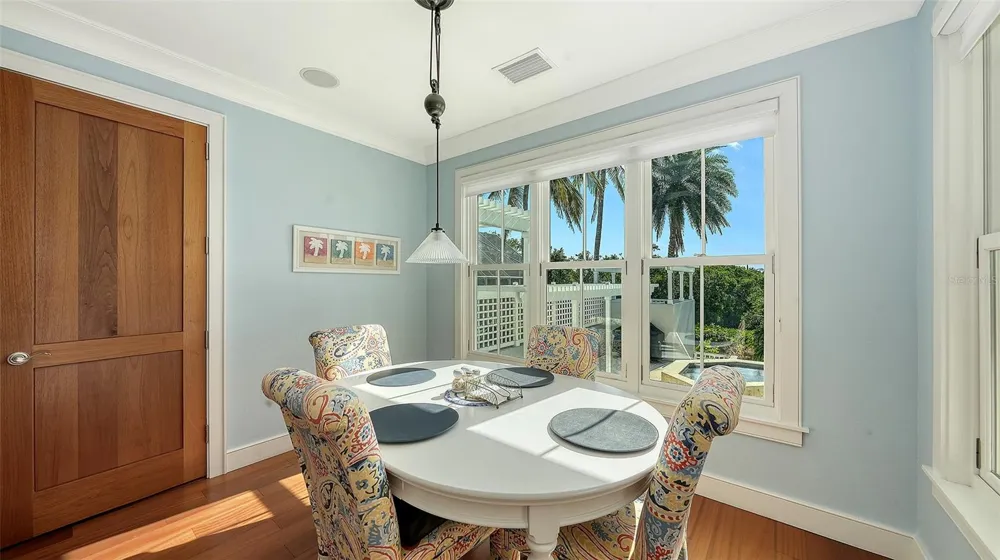 340 MORNINGSIDE DRIVE Sarasota, FL 34236