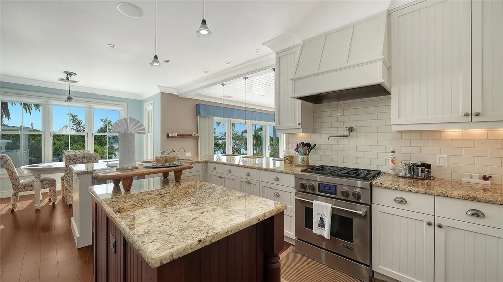 340 MORNINGSIDE DRIVE Sarasota, FL 34236