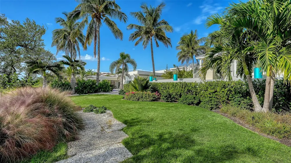 340 MORNINGSIDE DRIVE Sarasota, FL 34236