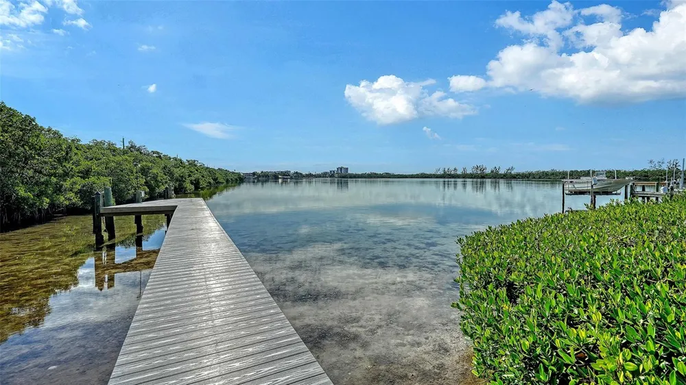 340 MORNINGSIDE DRIVE Sarasota, FL 34236