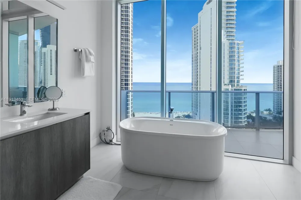 17550 Collins Ave #PH2 Sunny Isles Beach, FL 33160