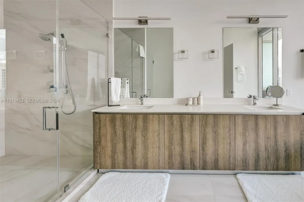 17550 Collins Ave #PH2 Sunny Isles Beach, FL 33160