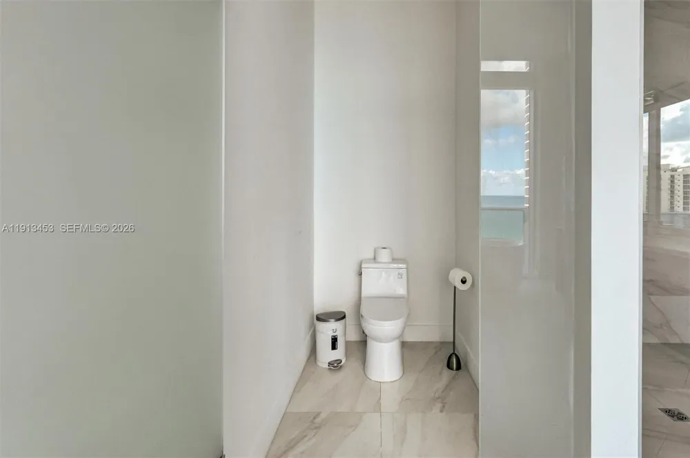 17550 Collins Ave #PH2 Sunny Isles Beach, FL 33160
