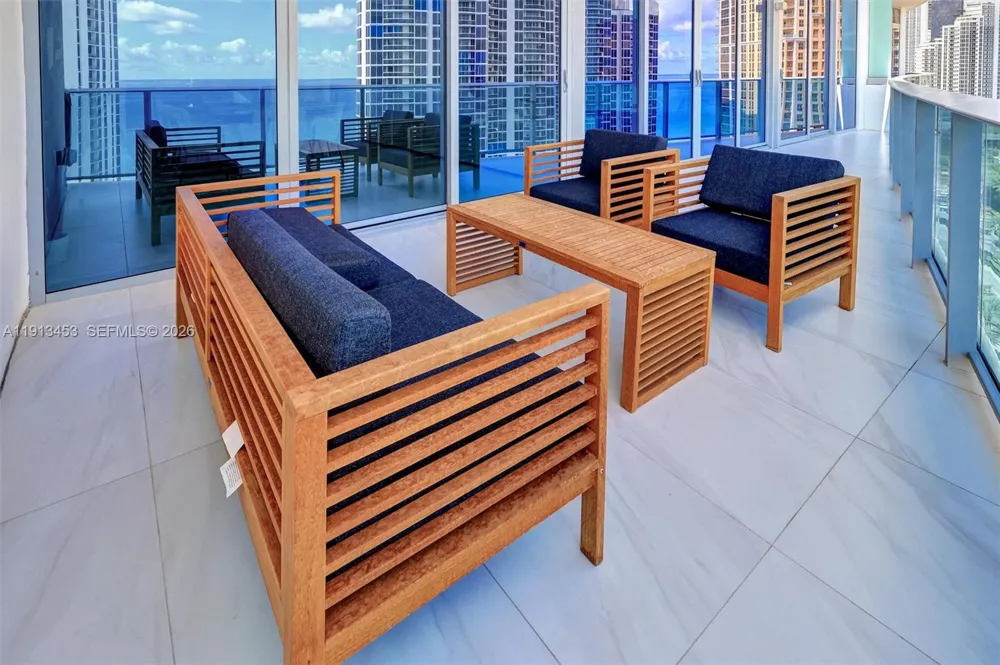 17550 Collins Ave #PH2 Sunny Isles Beach, FL 33160