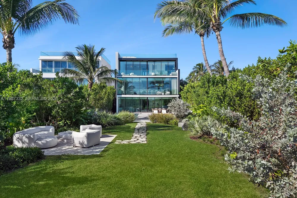 7845 Atlantic Way Miami Beach, FL 33141