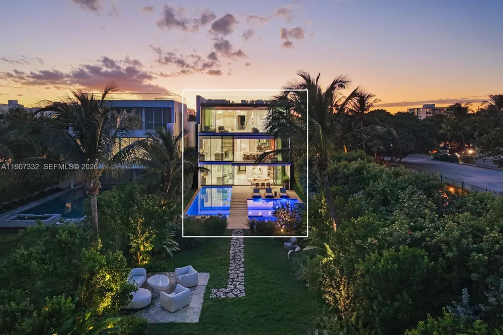 7845 Atlantic Way Miami Beach, FL 33141
