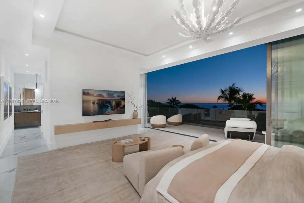 7845 Atlantic Way Miami Beach, FL 33141