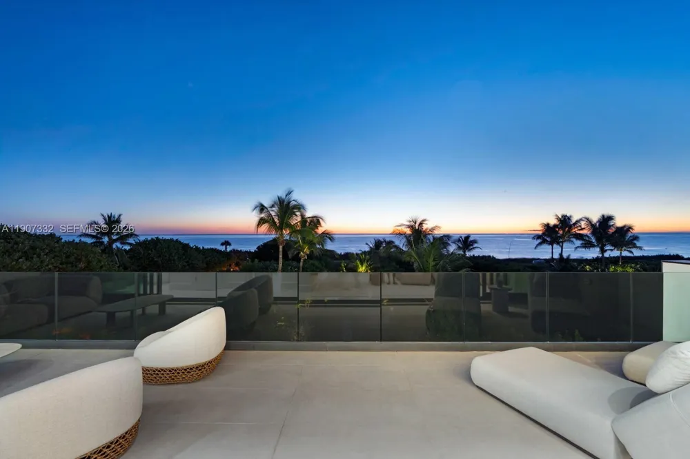 7845 Atlantic Way Miami Beach, FL 33141