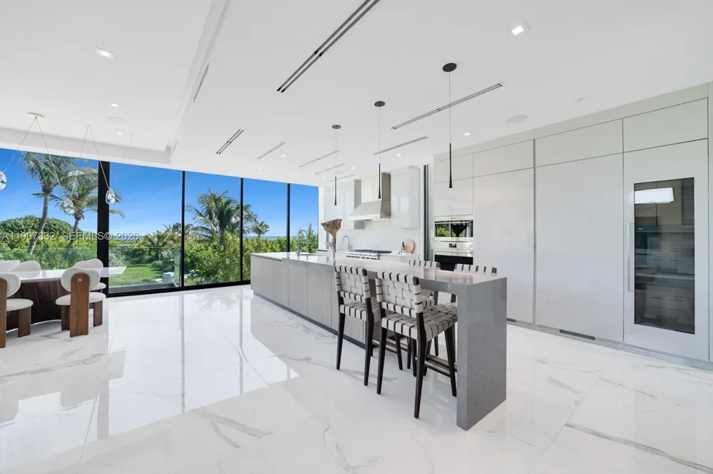 7845 Atlantic Way Miami Beach, FL 33141