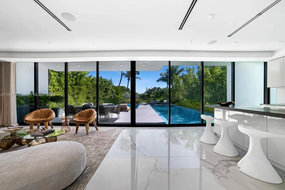 7845 Atlantic Way Miami Beach, FL 33141