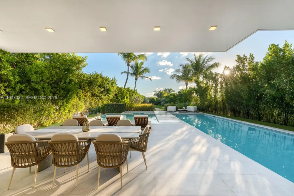 7845 Atlantic Way Miami Beach, FL 33141