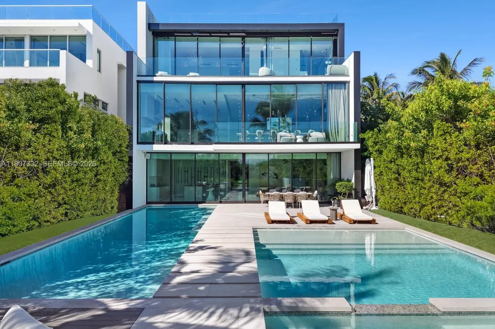 7845 Atlantic Way Miami Beach, FL 33141