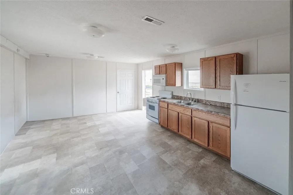 37143 Avenue 16 Madera, CA 93636
