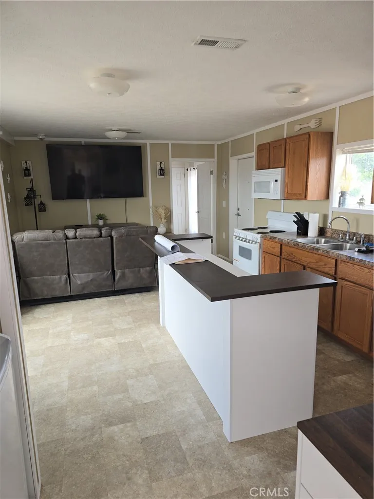 37143 Avenue 16 Madera, CA 93636