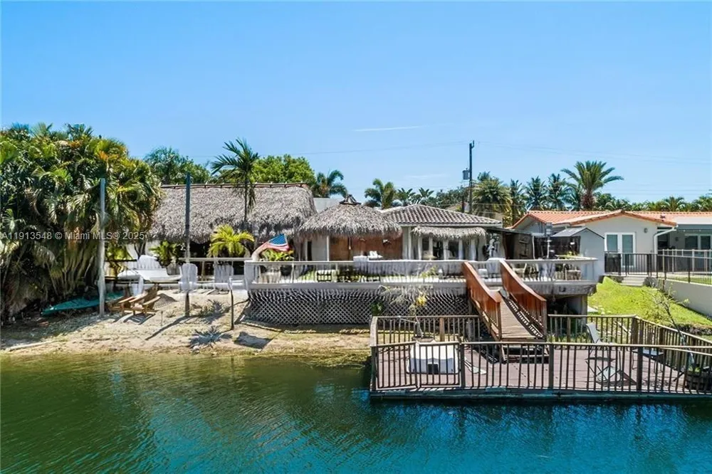 21280 NE 23rd Ave Miami, FL 33180