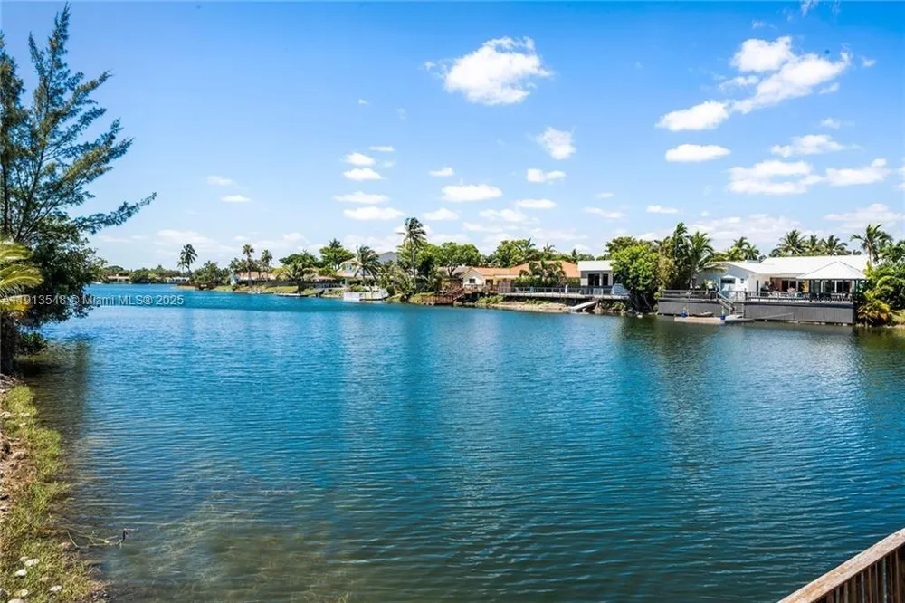 21280 NE 23rd Ave Miami, FL 33180
