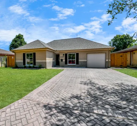 12807 Southspring Drive