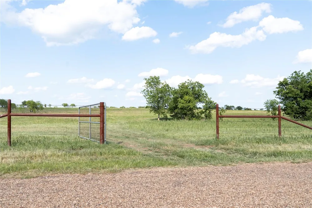 Rattler Hill Road McGregor, TX 76657