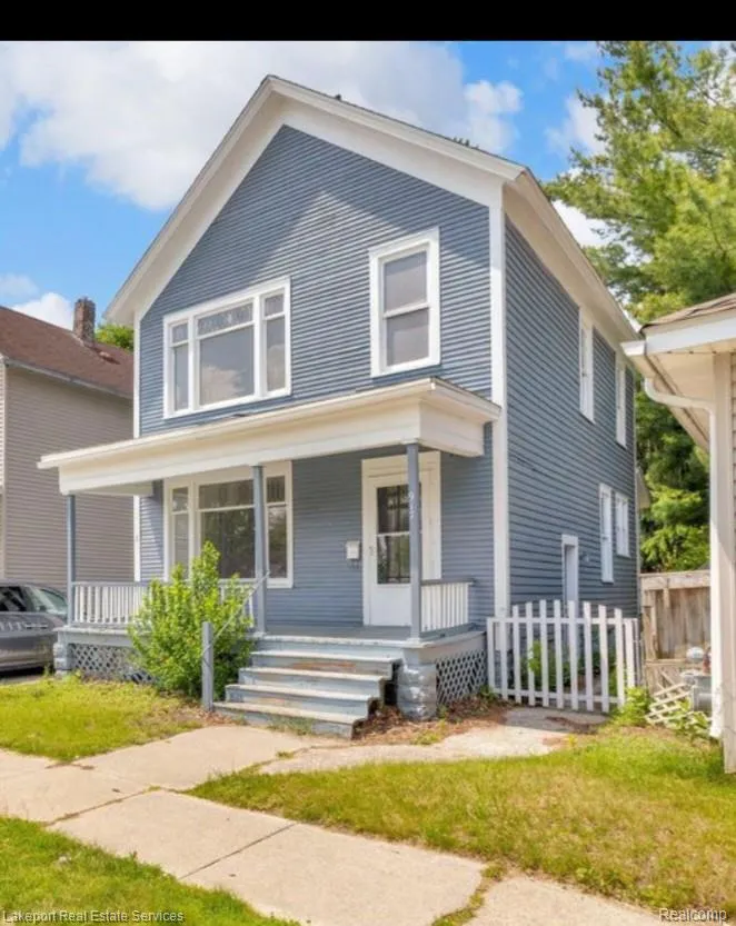 917 Saint Clair Street Port Huron City, MI 48060