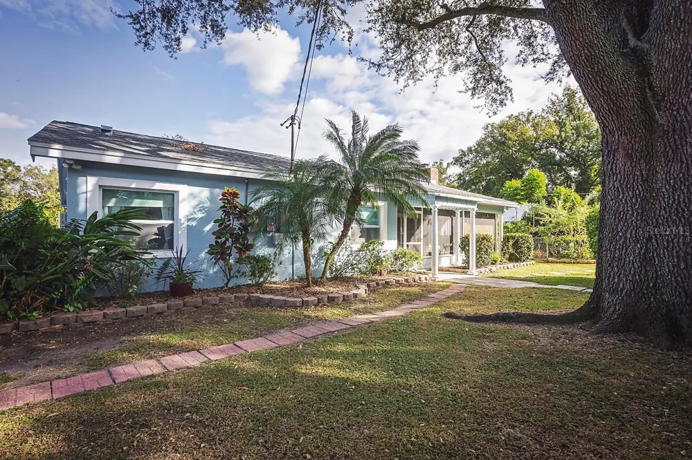 2614 FAIRVIEW AVENUE Seffner, FL 33584