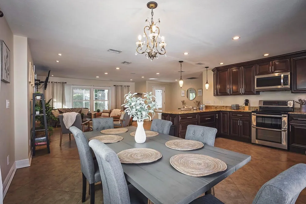 2614 FAIRVIEW AVENUE Seffner, FL 33584