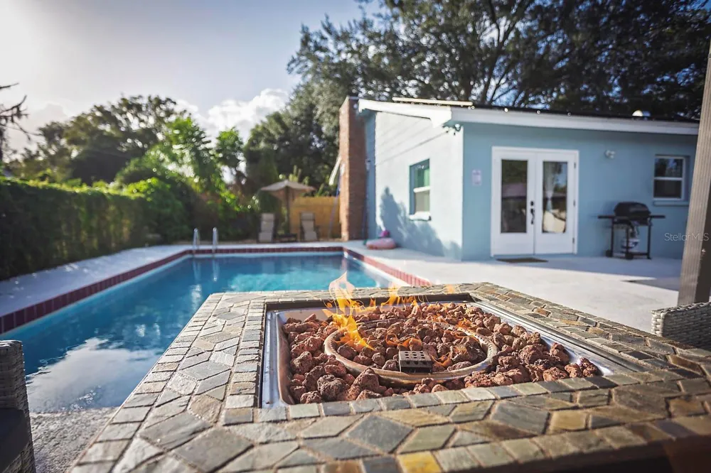 2614 FAIRVIEW AVENUE Seffner, FL 33584