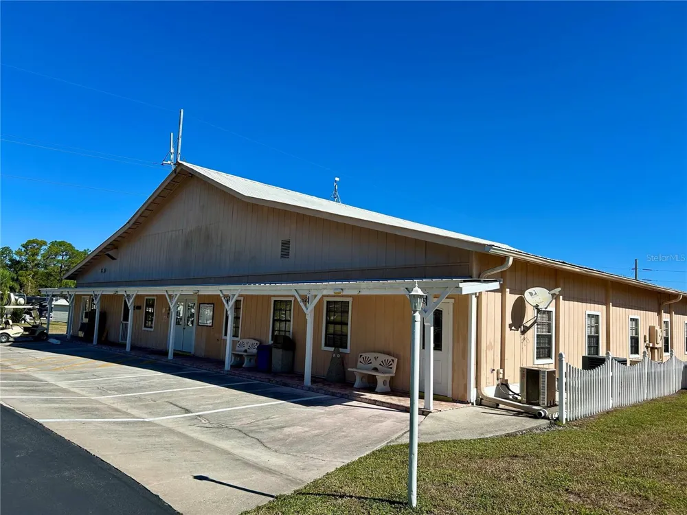 2920 FAIRWAY DRIVE Bowling Green, FL 33834