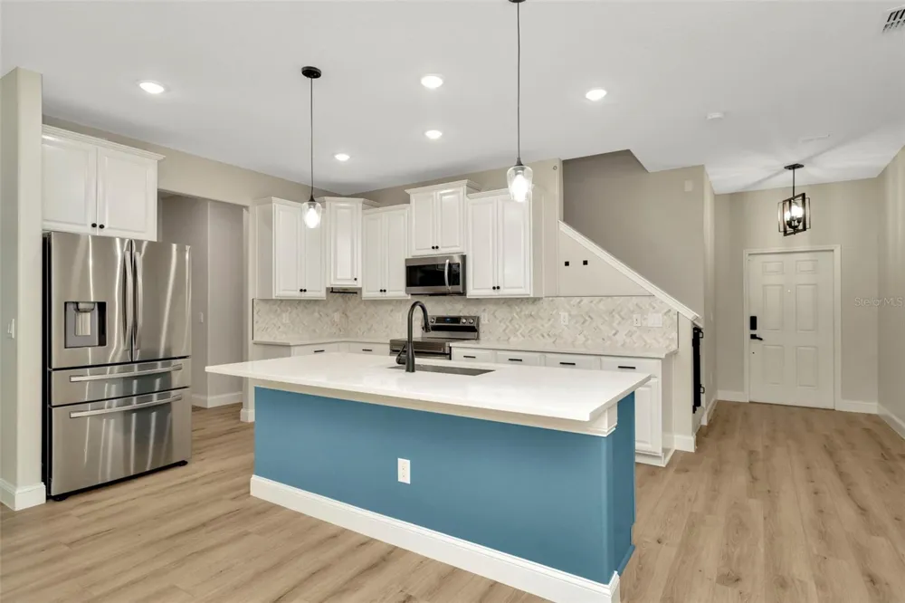28516 TRANQUIL LAKE CIRCLE Wesley Chapel, FL 33543