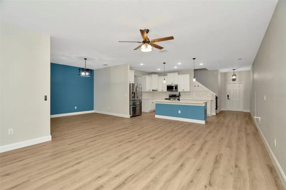 28516 TRANQUIL LAKE CIRCLE Wesley Chapel, FL 33543