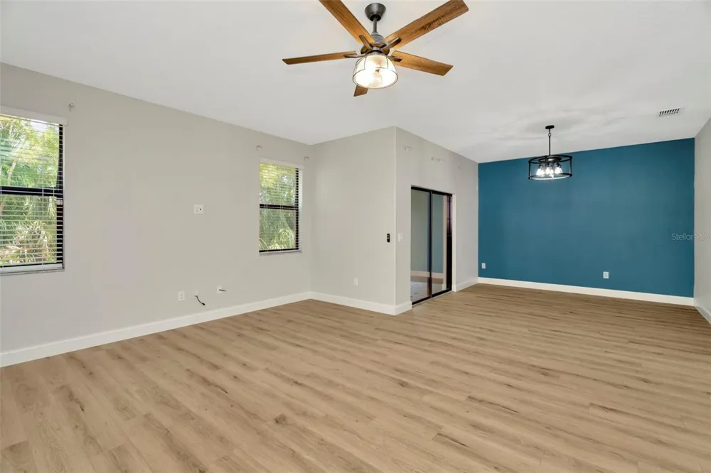 28516 TRANQUIL LAKE CIRCLE Wesley Chapel, FL 33543