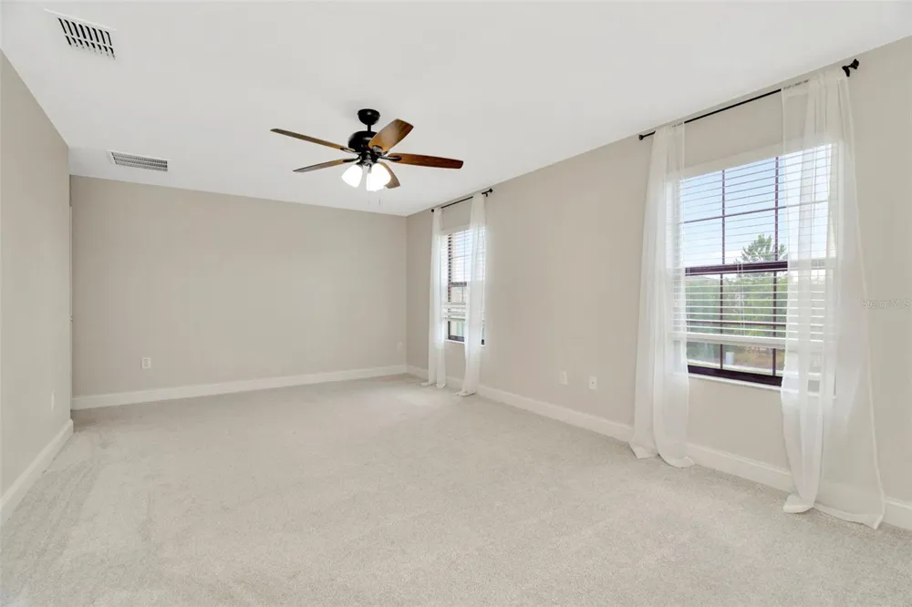 28516 TRANQUIL LAKE CIRCLE Wesley Chapel, FL 33543