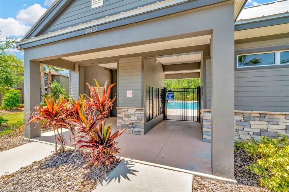 28516 TRANQUIL LAKE CIRCLE Wesley Chapel, FL 33543