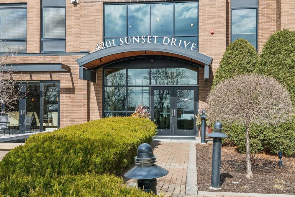 4201 Sunset Drive #N220 Spring Park, MN 55384